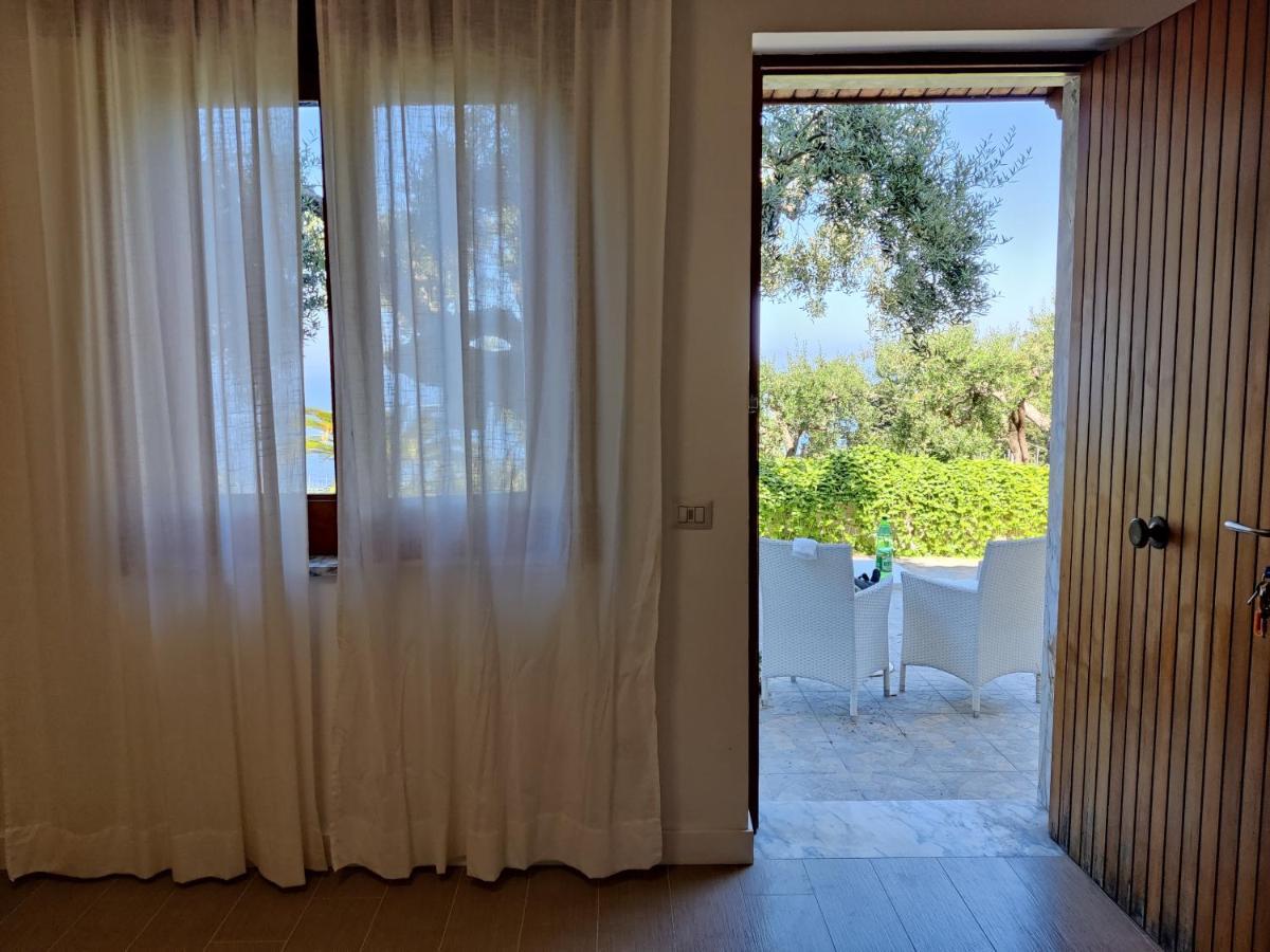 Ferienwohnung Il Nido Del Gabbiano Massa Lubrense Exterior foto