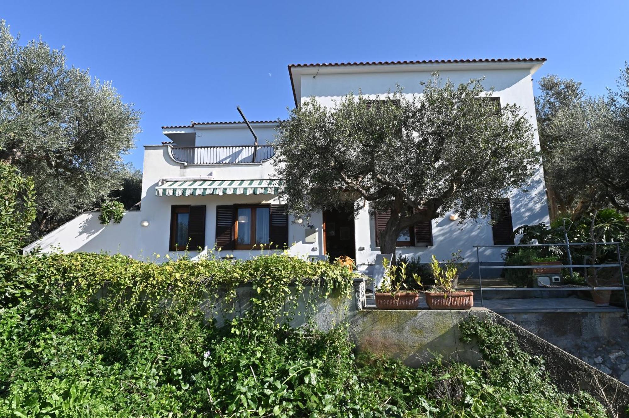 Ferienwohnung Il Nido Del Gabbiano Massa Lubrense Exterior foto