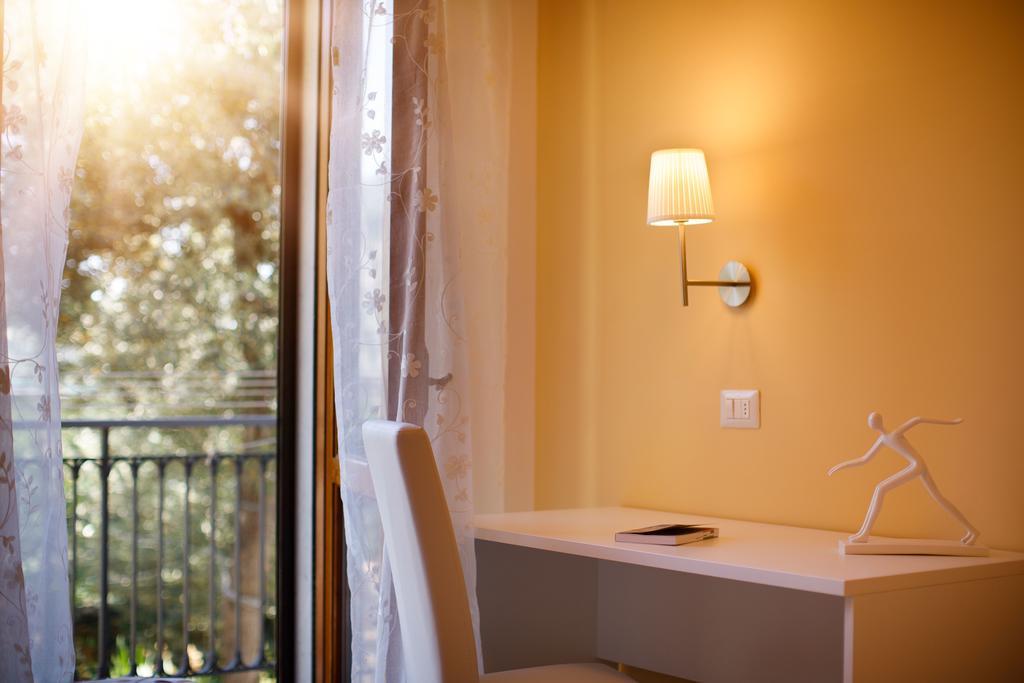 Ferienwohnung Il Nido Del Gabbiano Massa Lubrense Exterior foto